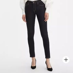 Juniors Levi’s 711 Skinny Jeans